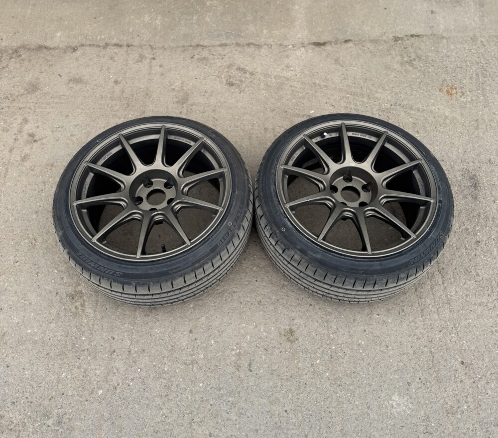 Work MCO Pair 18 Inch 5x114.3 Wheels