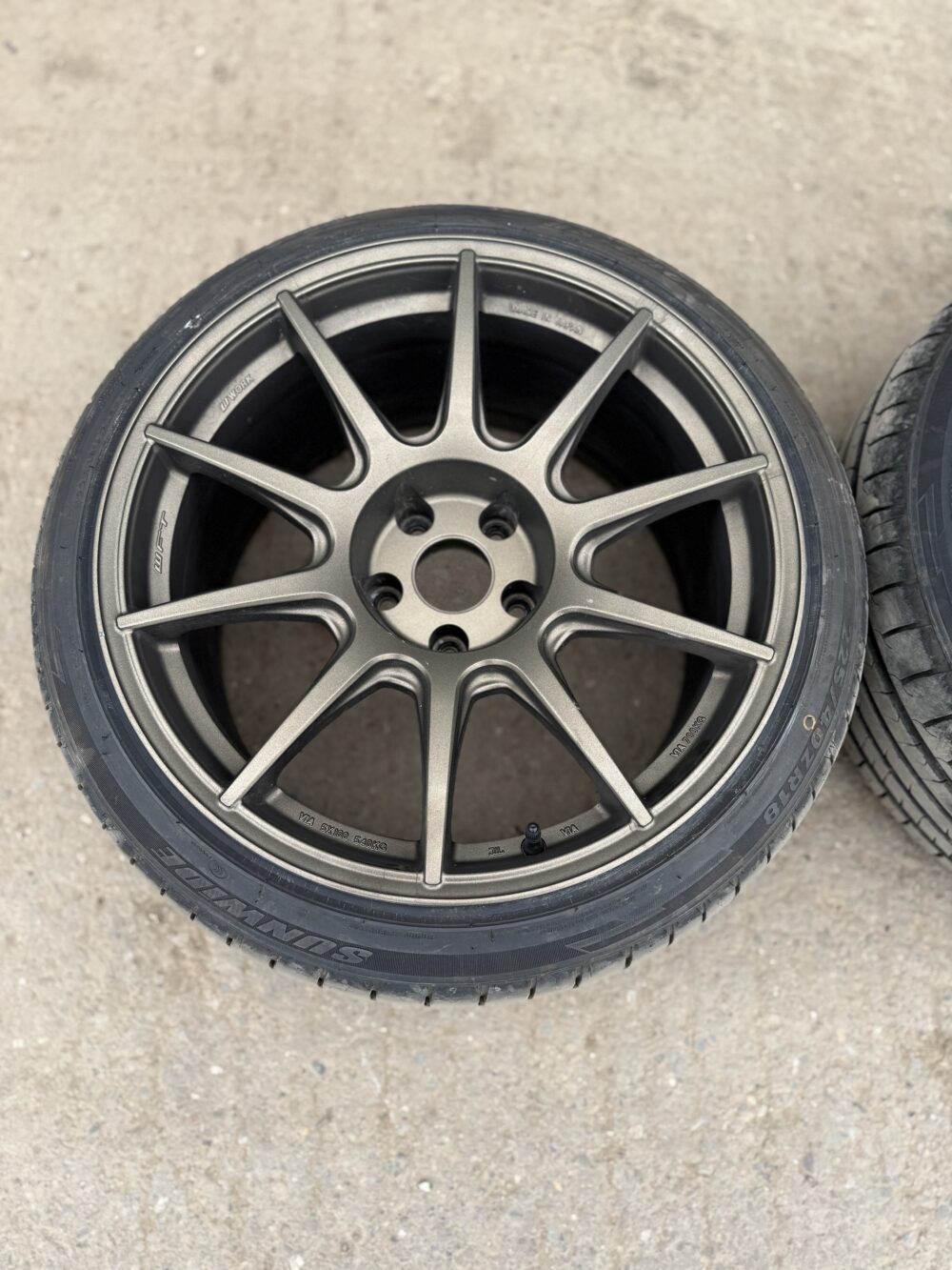 Work MCO Pair 18 Inch 5x114.3 Wheels - Image 3